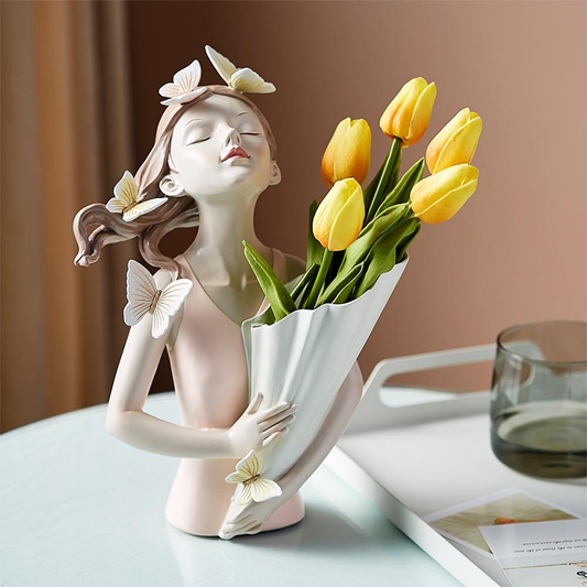 Della Nordic Flower Vase